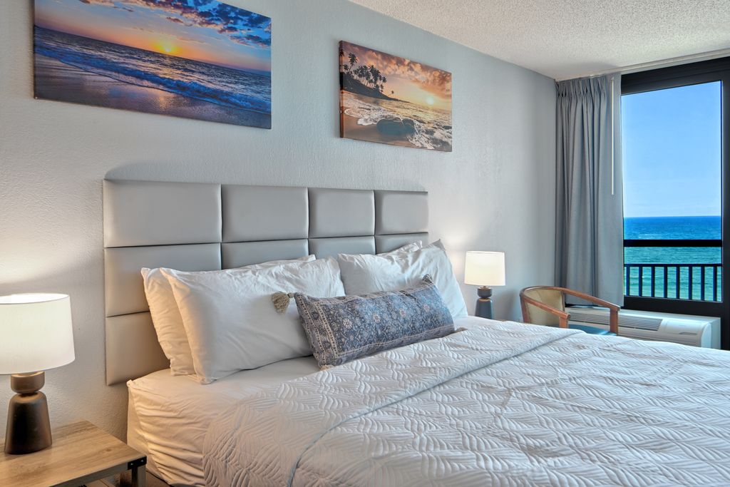 Wake up to the smell of a sea breeze and the feel of warm sunshine!