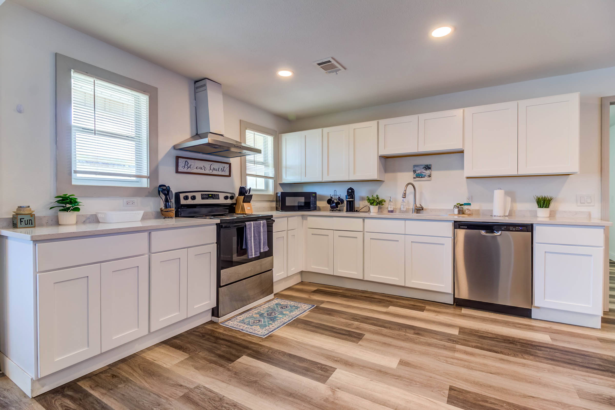 Downtown Gulfport + Walk to Casinos + Restaurants 6