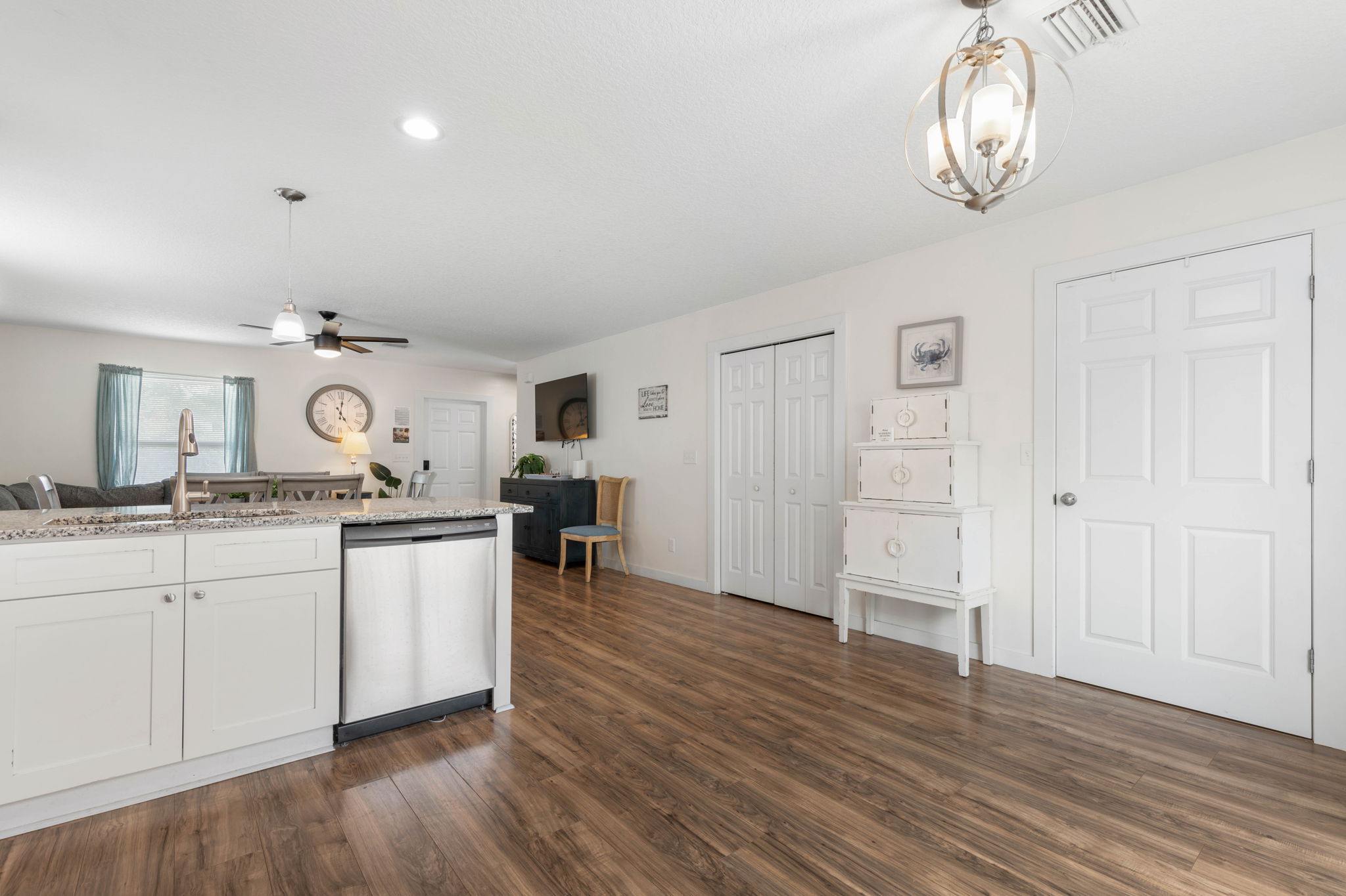 Coastal-inspired decor creates a calm and welcoming atmosphere throughout the home.