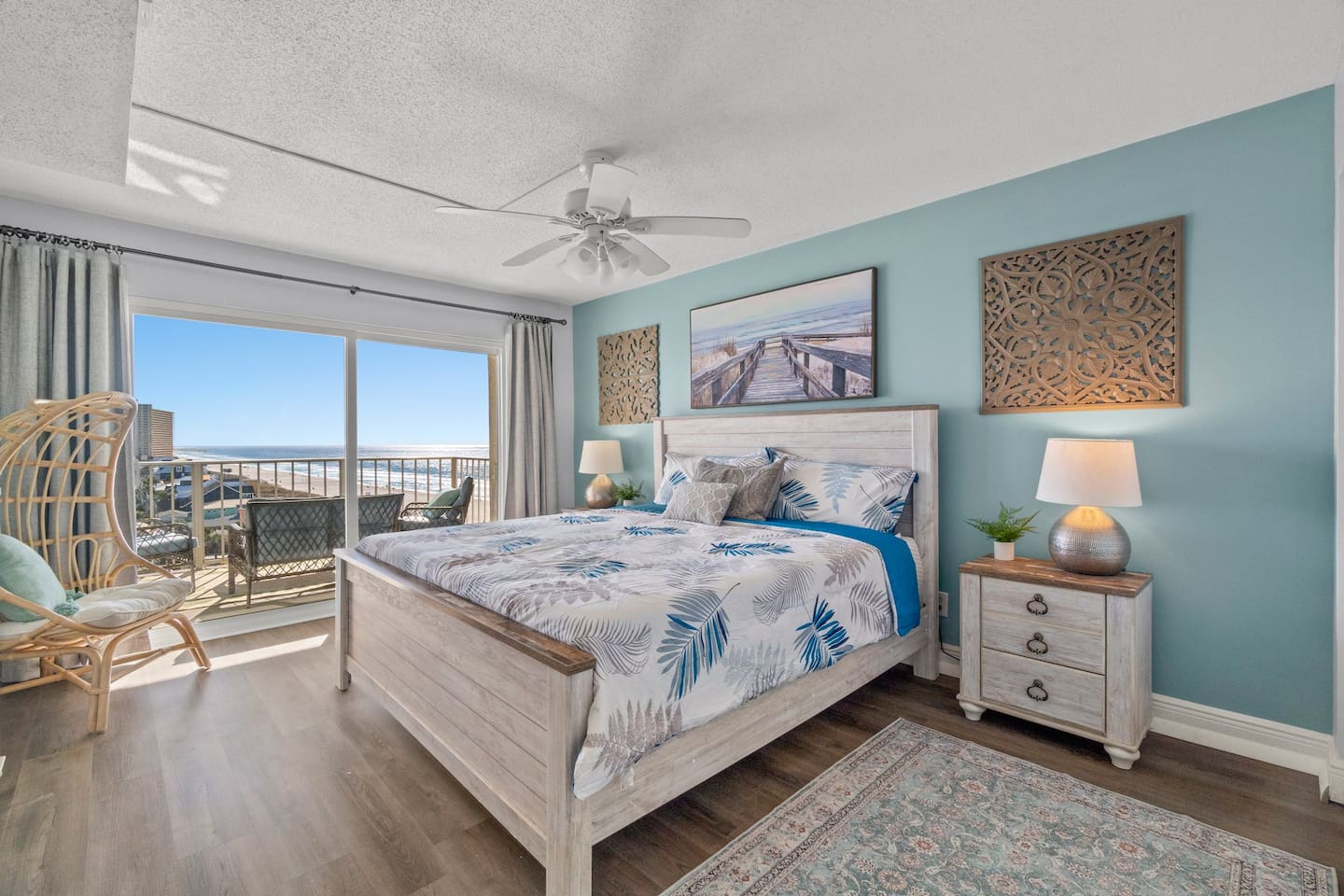 Relax in our spacious primary suite with private bath and gorgeous views of the gulf