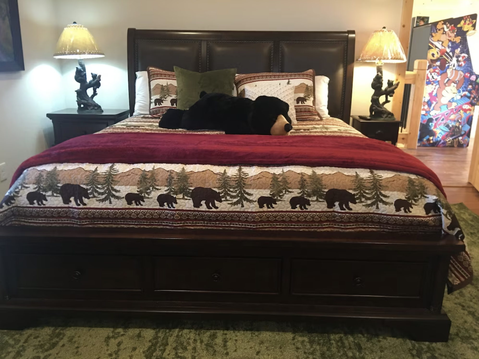 The little bear room also has a king bed!