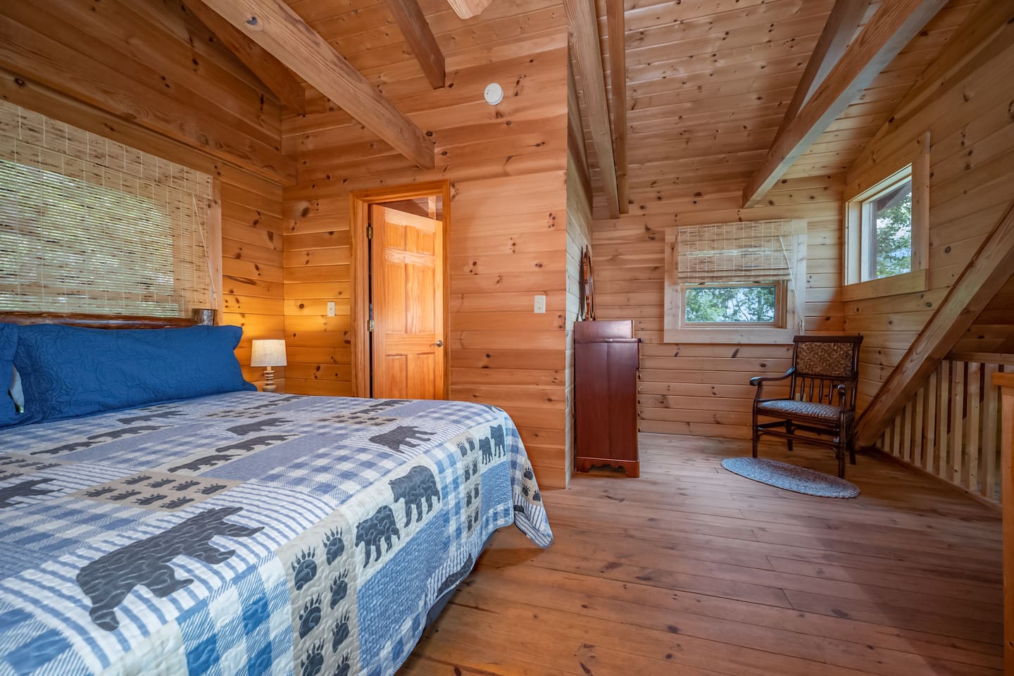 Master bdrm 2 -King size bed and full bathroom!