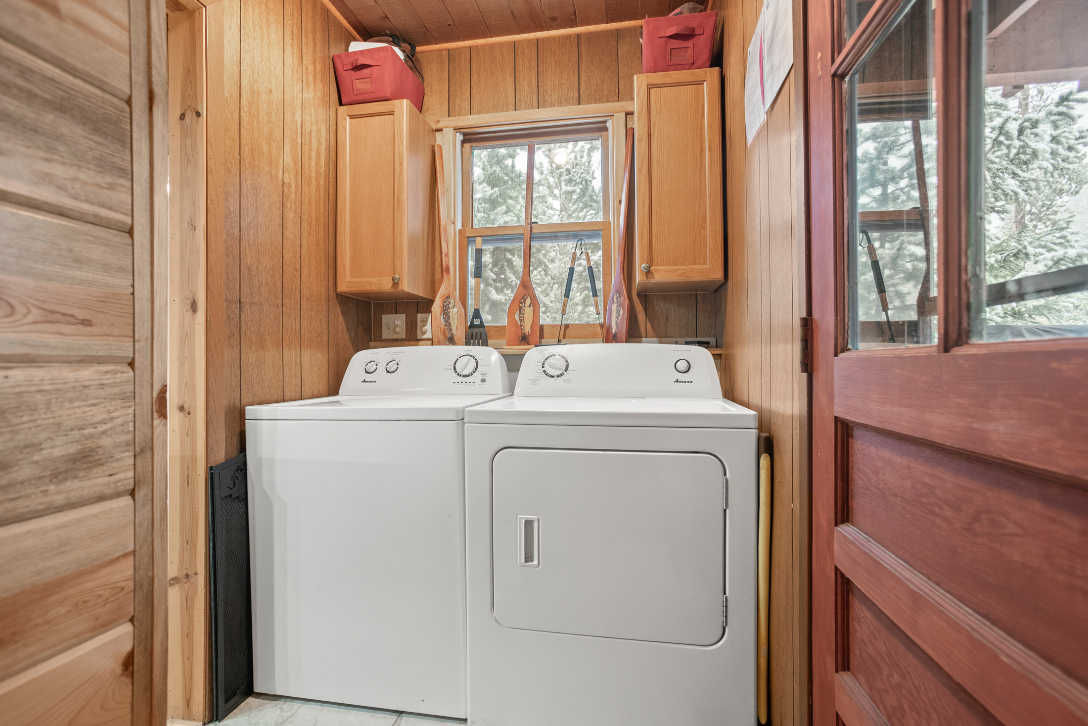 Washer/Dryer & Door to Patio