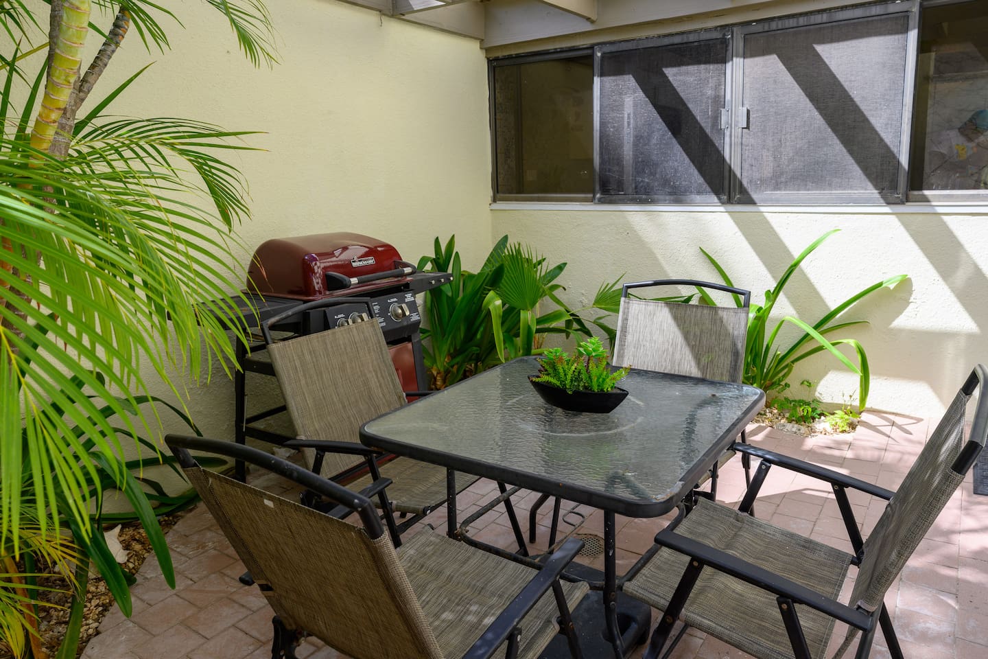 Private patio (Propane Grill)