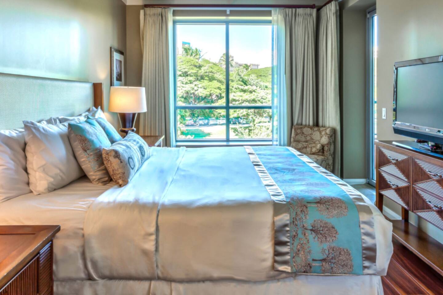 Bedroom with King Bed