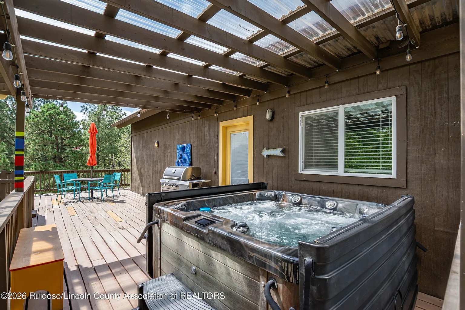 6 person hot tub
