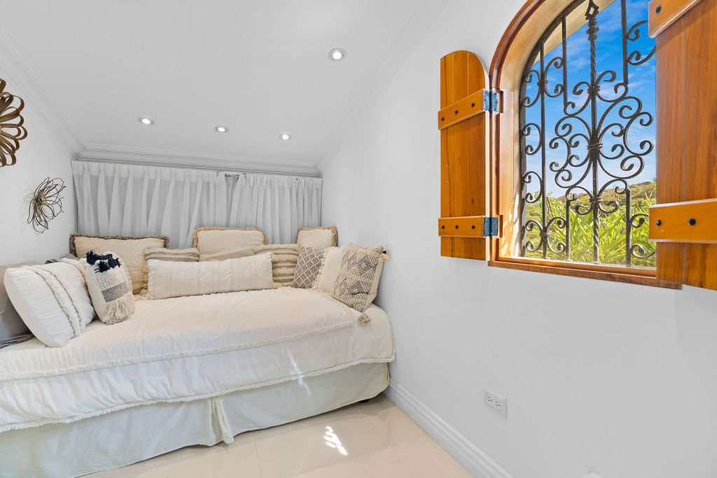 3rd bedroom with Queen Bed