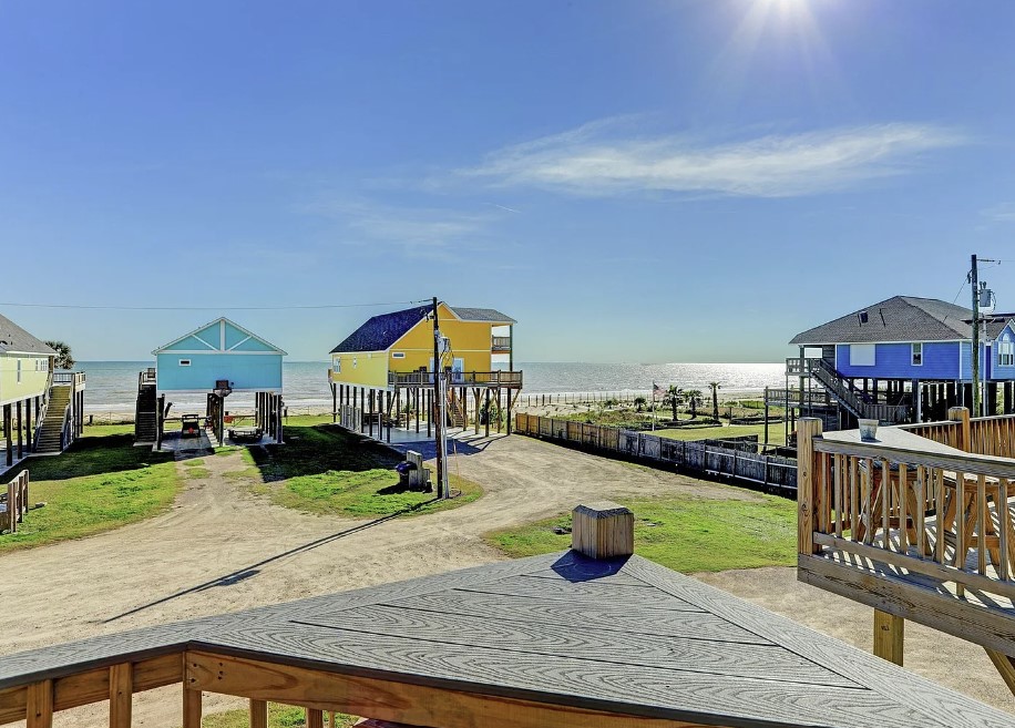 6f0566e22a0d4b3c862038e70590eacd | Beachhouse | Texas | TX | Vacation Homes | Galveston | Crystal Beach | Kokomo | Breezy Days | Beachfront Elegance | Sunrise Serenity | Southern Sands Property Management, LLC