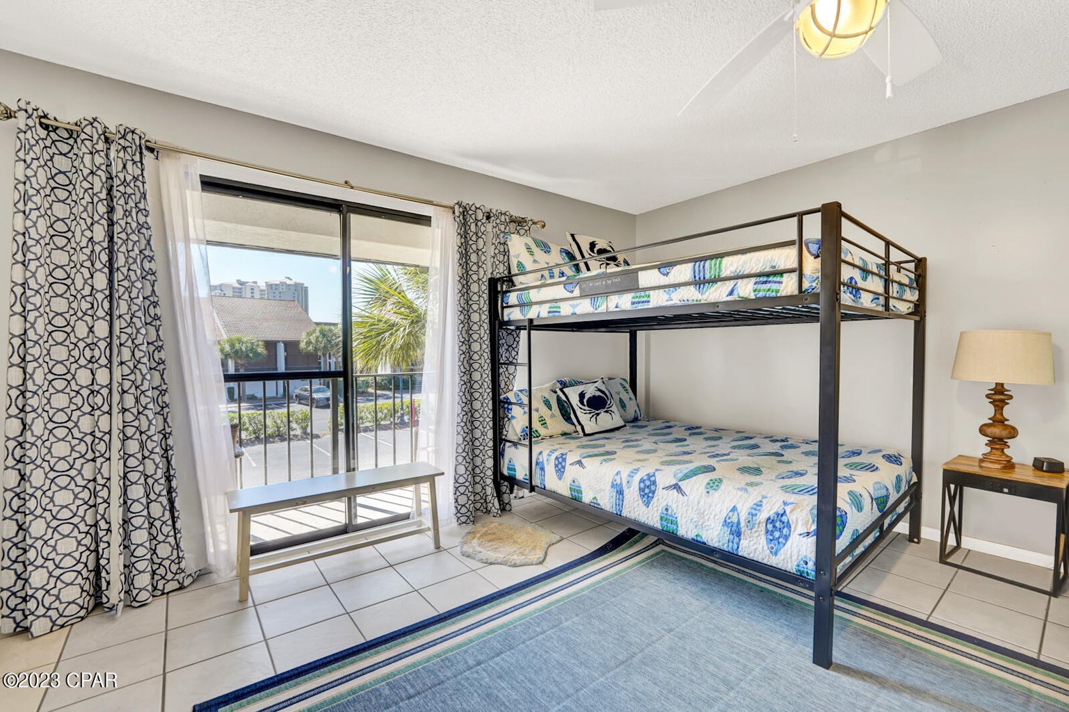Guest with Queen/Queen Bunkbed
