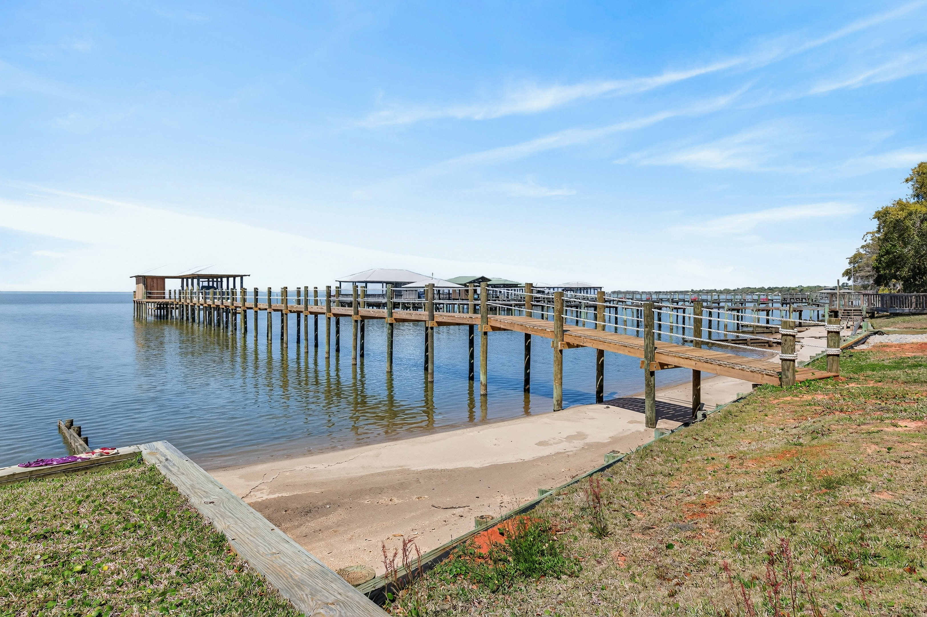 Waterfront views stretching across the bay 