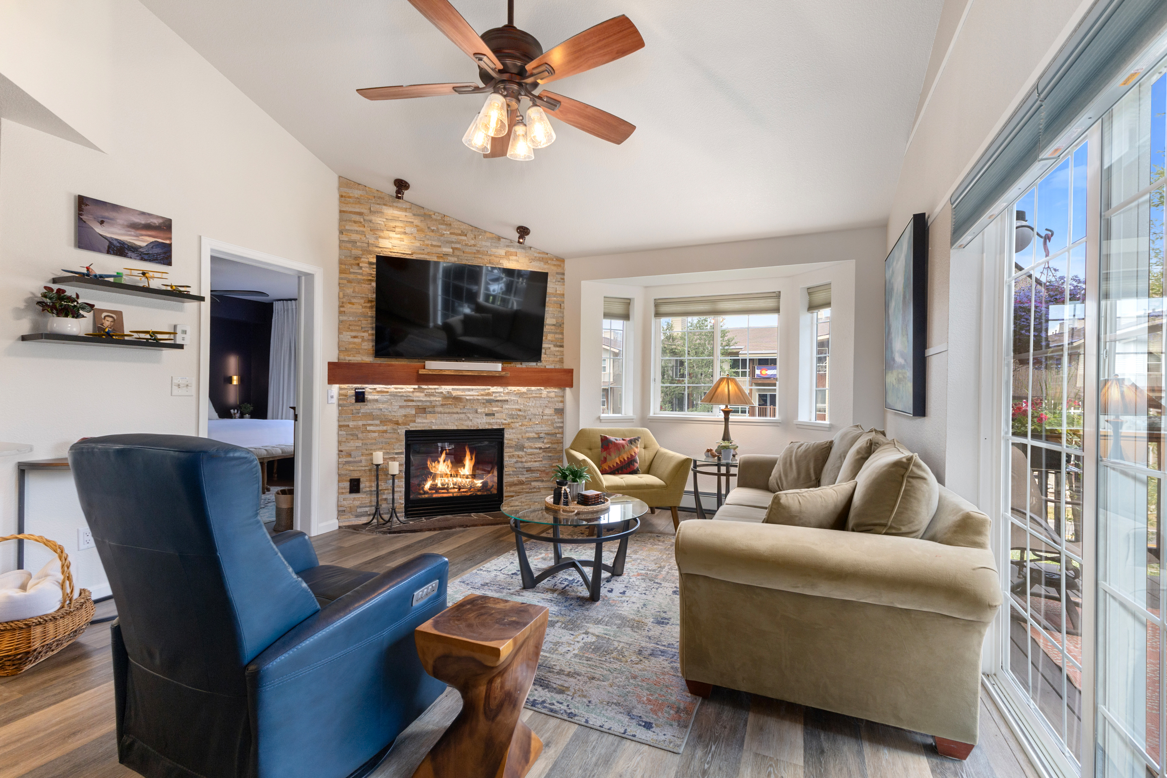 Living Room | Gas Fireplace | Smart TV