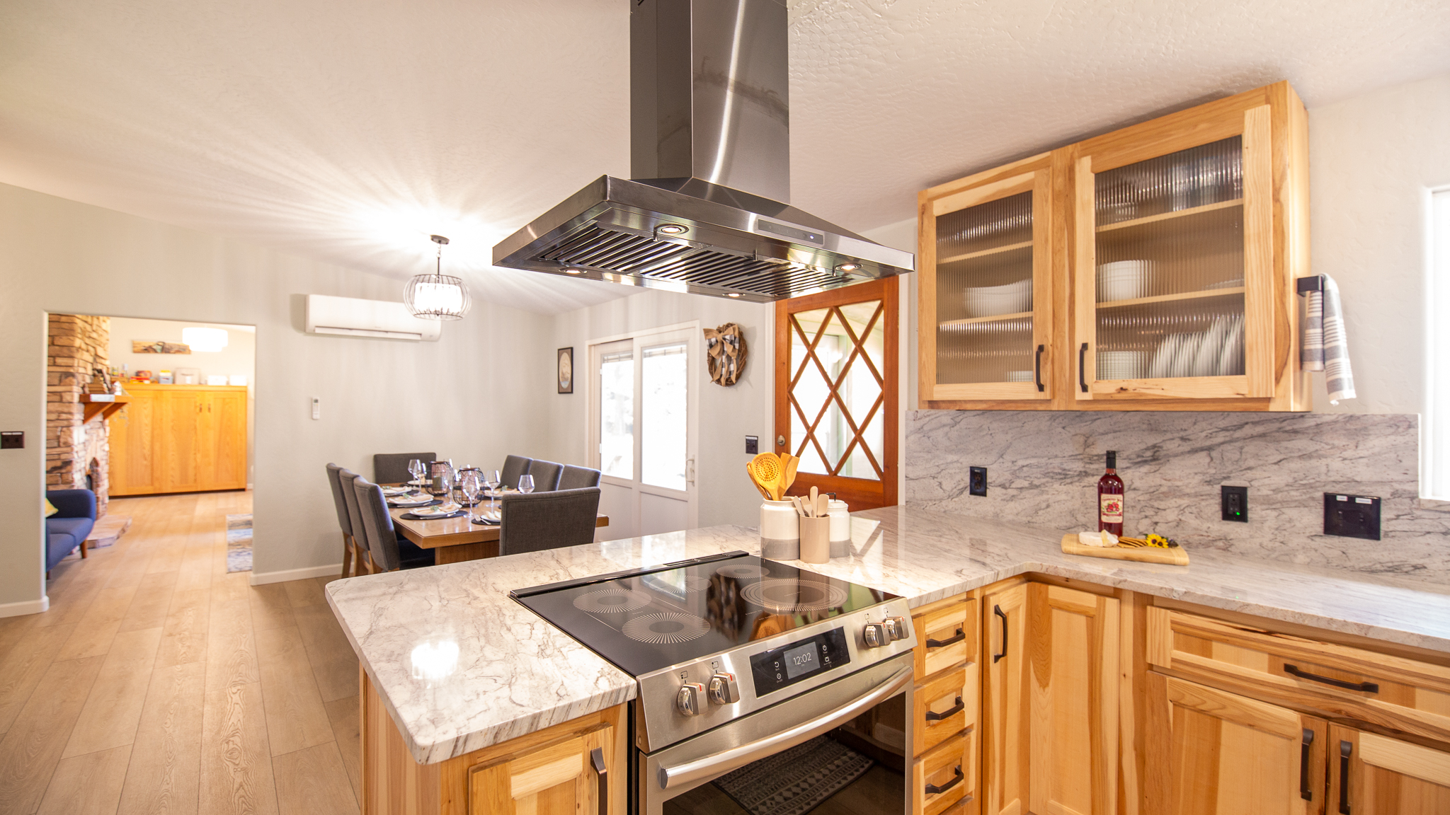 Granite Kitchen Island Facing Diningroom