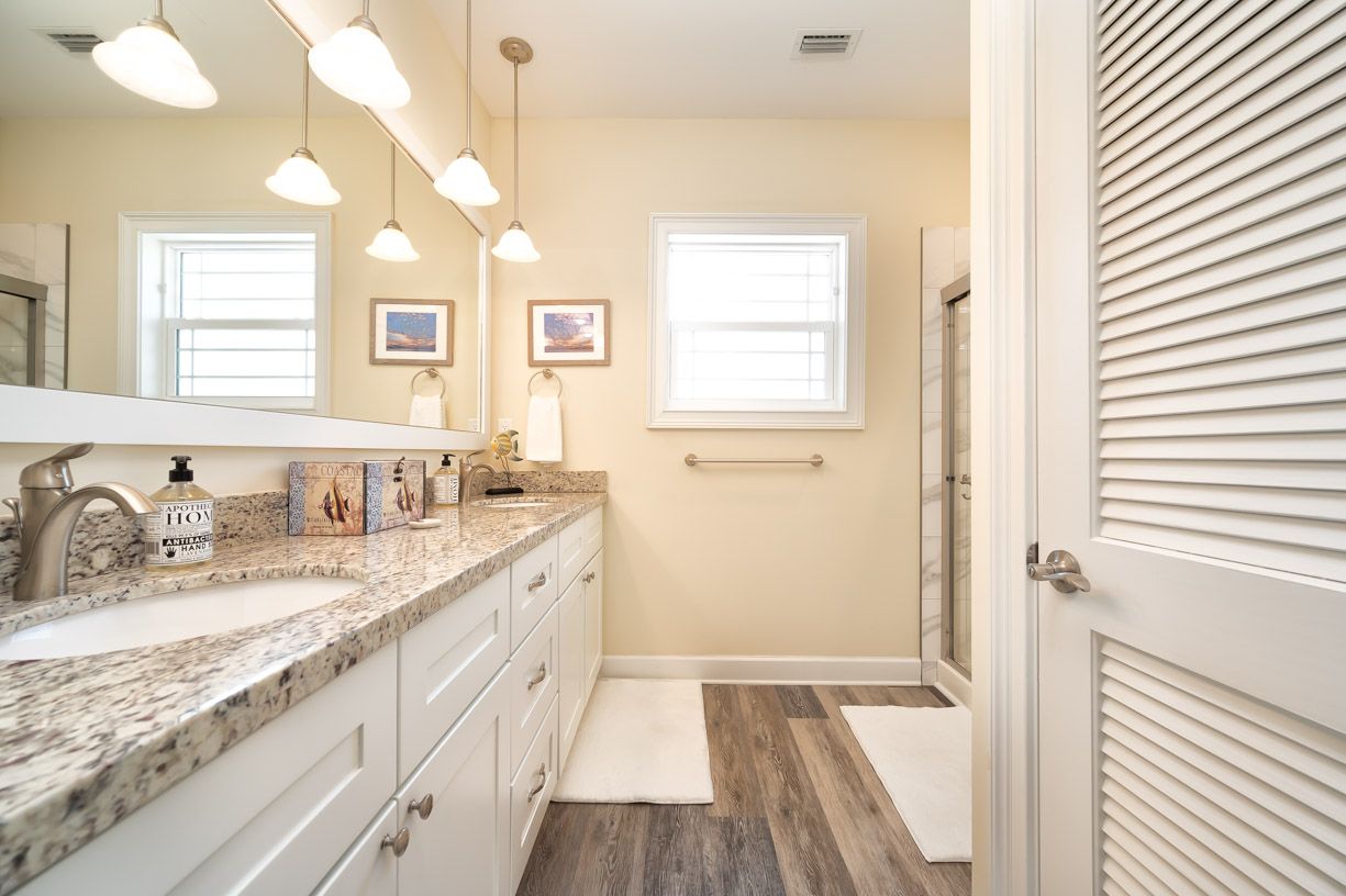 Master Bath with Water Closet