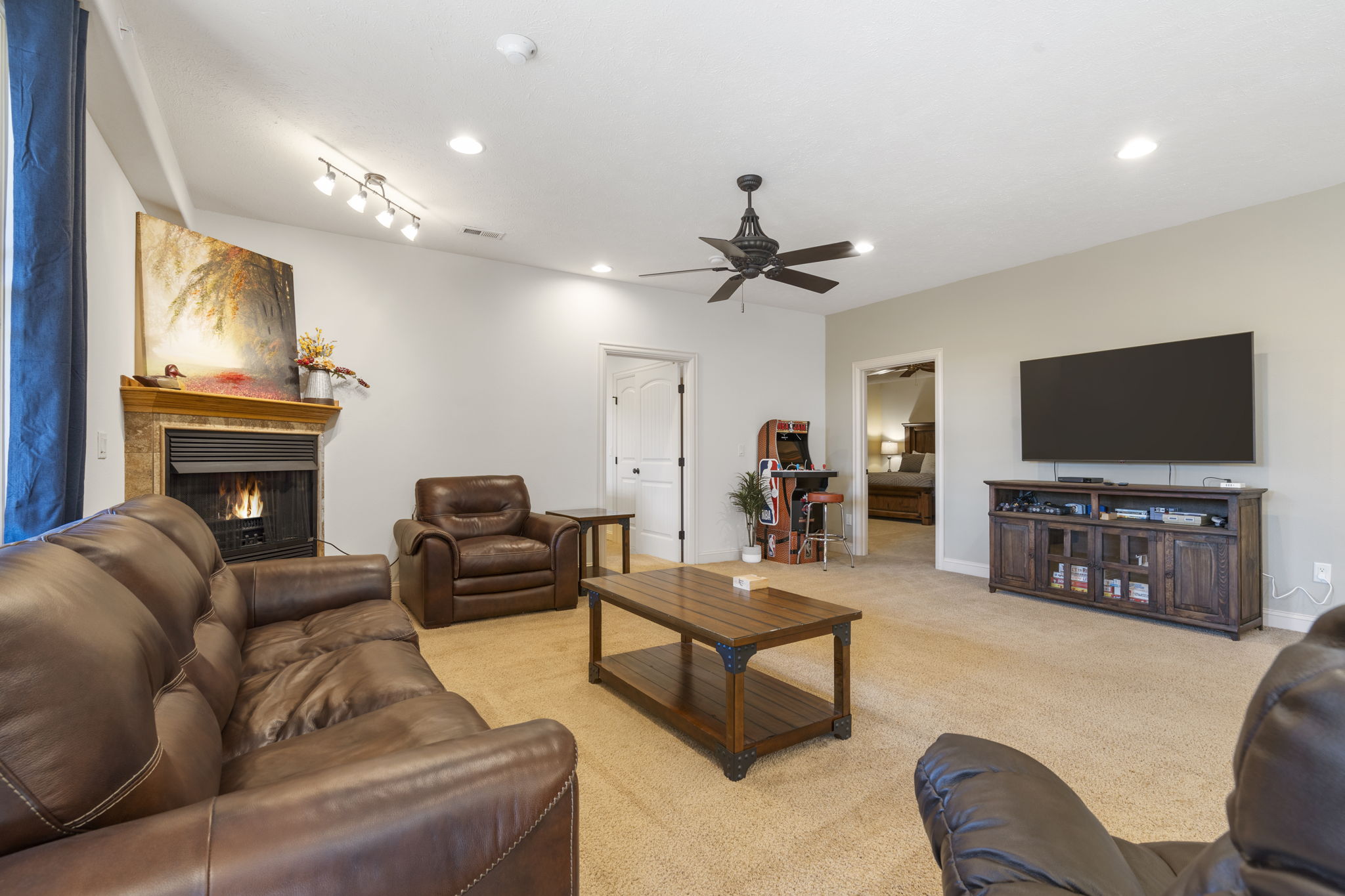 Lower level living space-Sleeper sofa sleeps 2