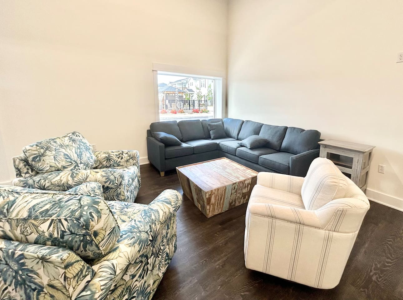 Comfortable clubhouse lounge seating