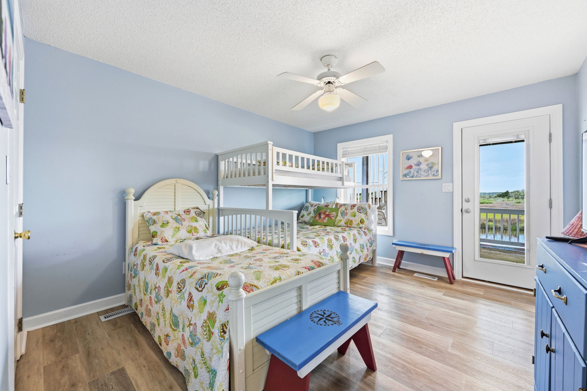 Perfect for little travelers and big adventures! This second bunk room features a twin over queen bunk and an additional twin bed.