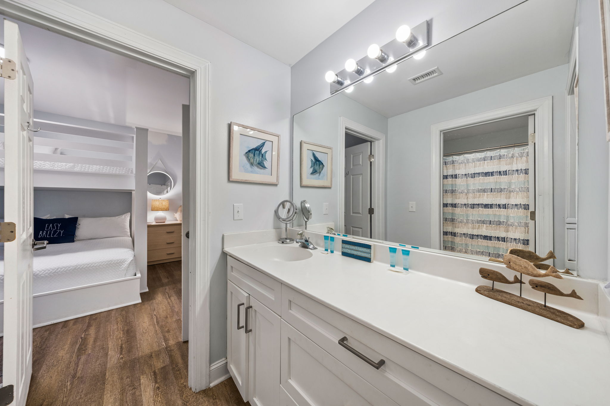 Jack 'n Jill Bathroom 2 | Starfish | Oceanview 101 | 1116 Ocean Blvd, Isle of Palms, SC | IOP Escapes