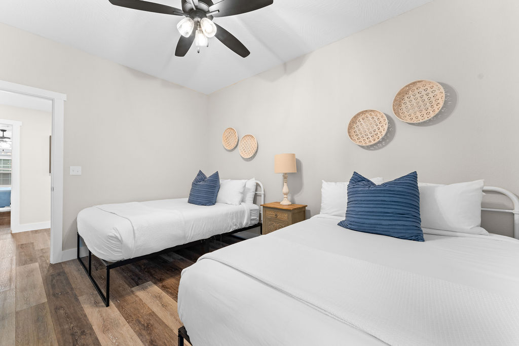 Lower level double queen with ensuite bathroom