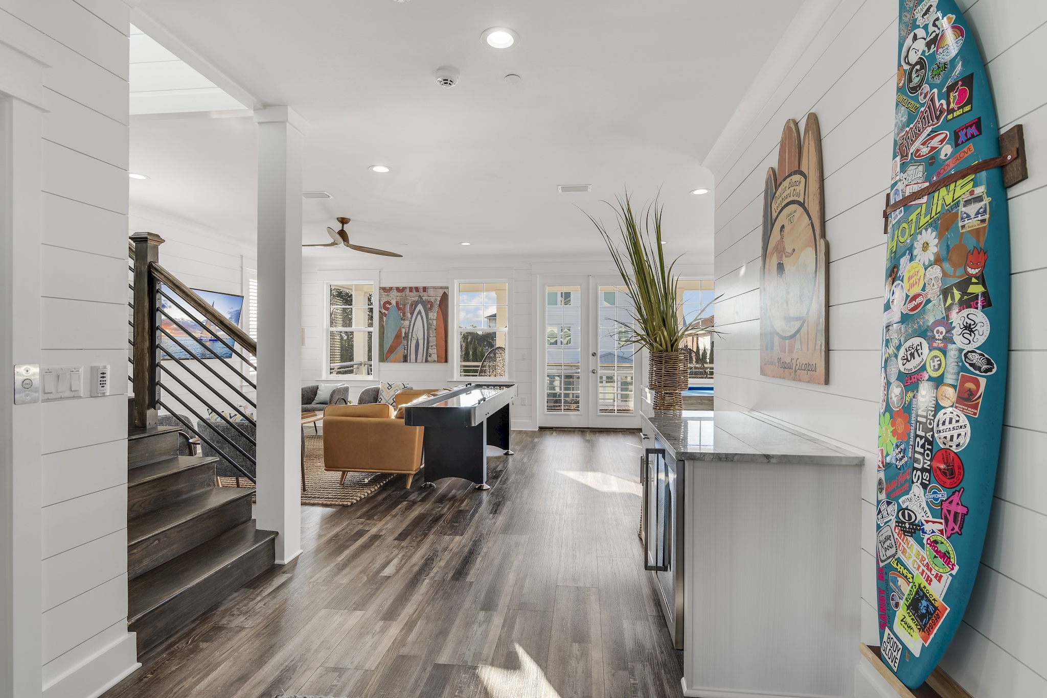 Open Entertainment Area (second floor)