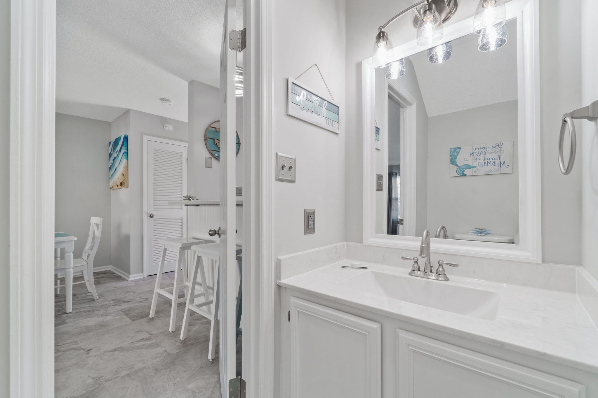 1/2 bath on the lower level