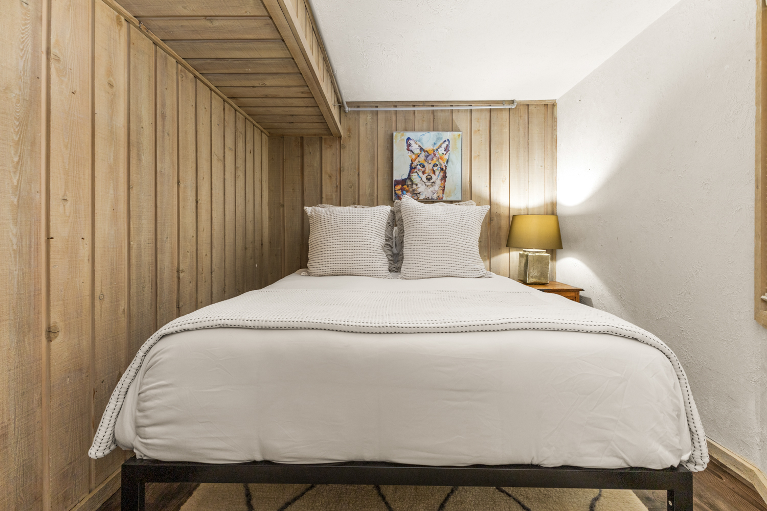 Downstairs Bedroom #3 | Queensize bed