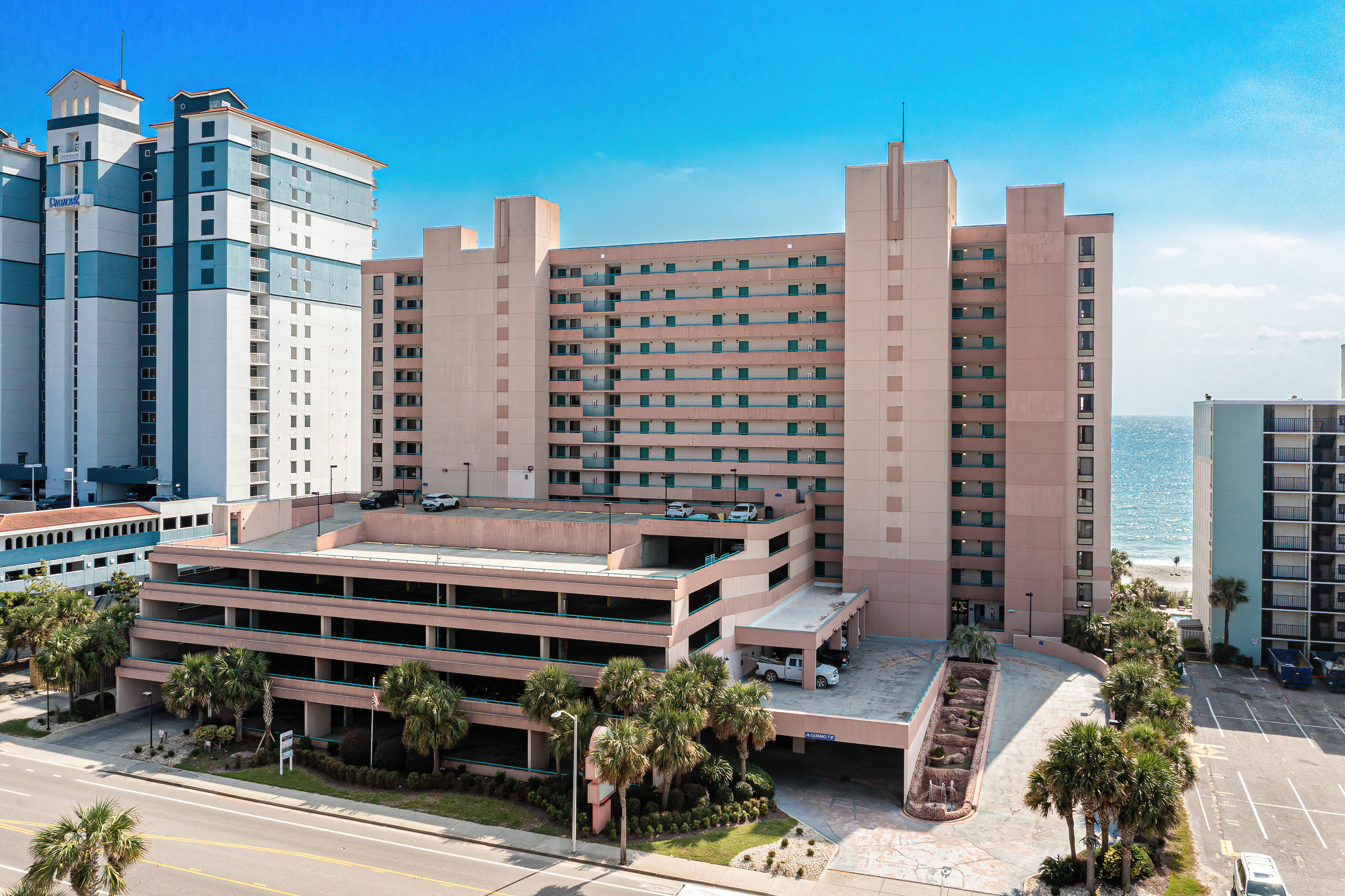 Resort with Parking Garage Access