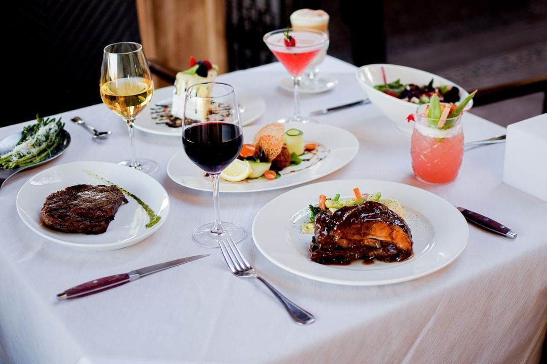 Dining at Pueblo Bonito Emerald Bay, Vacation Travel Exclusives