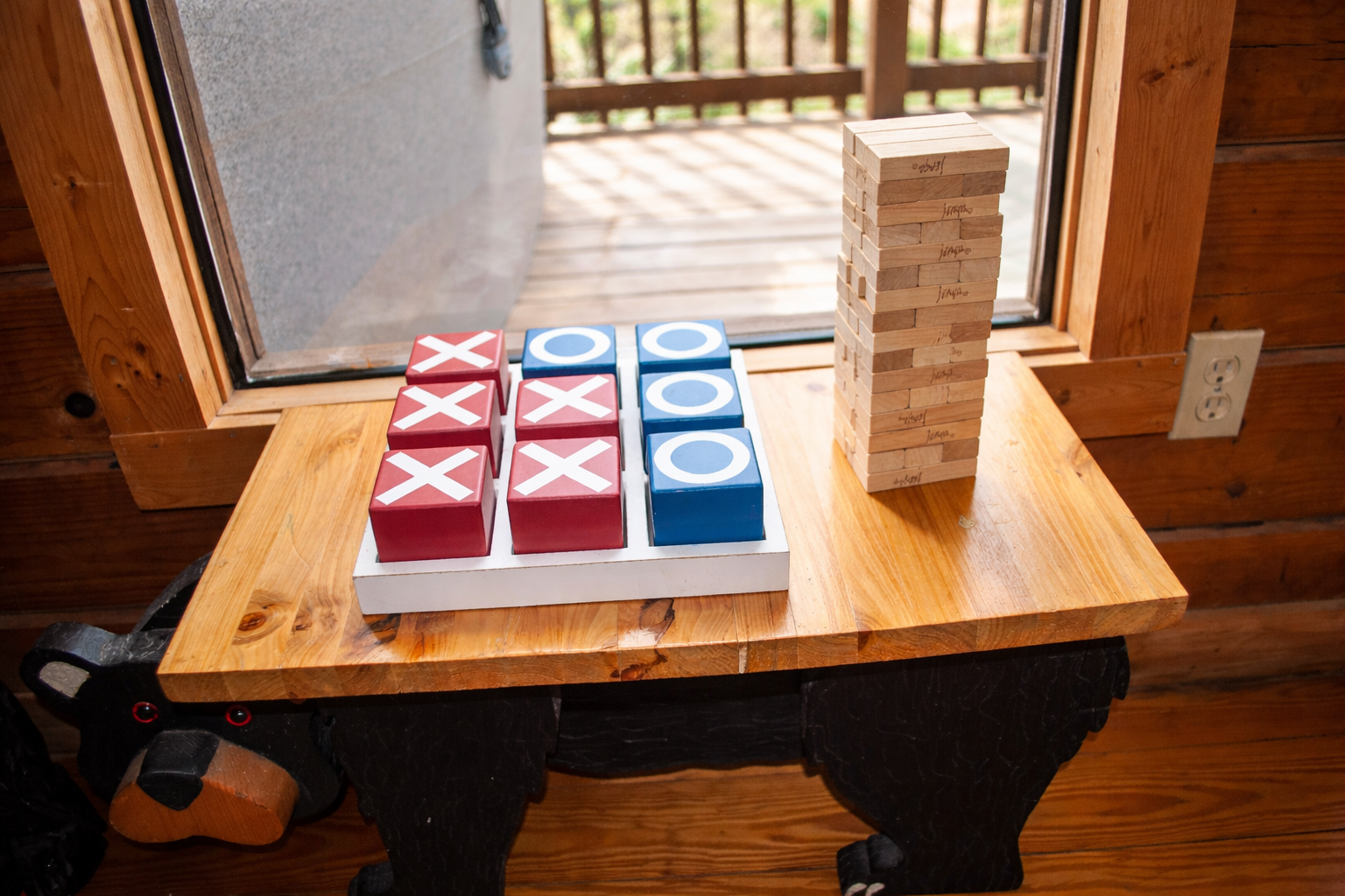 Tic tac toe and jenga.