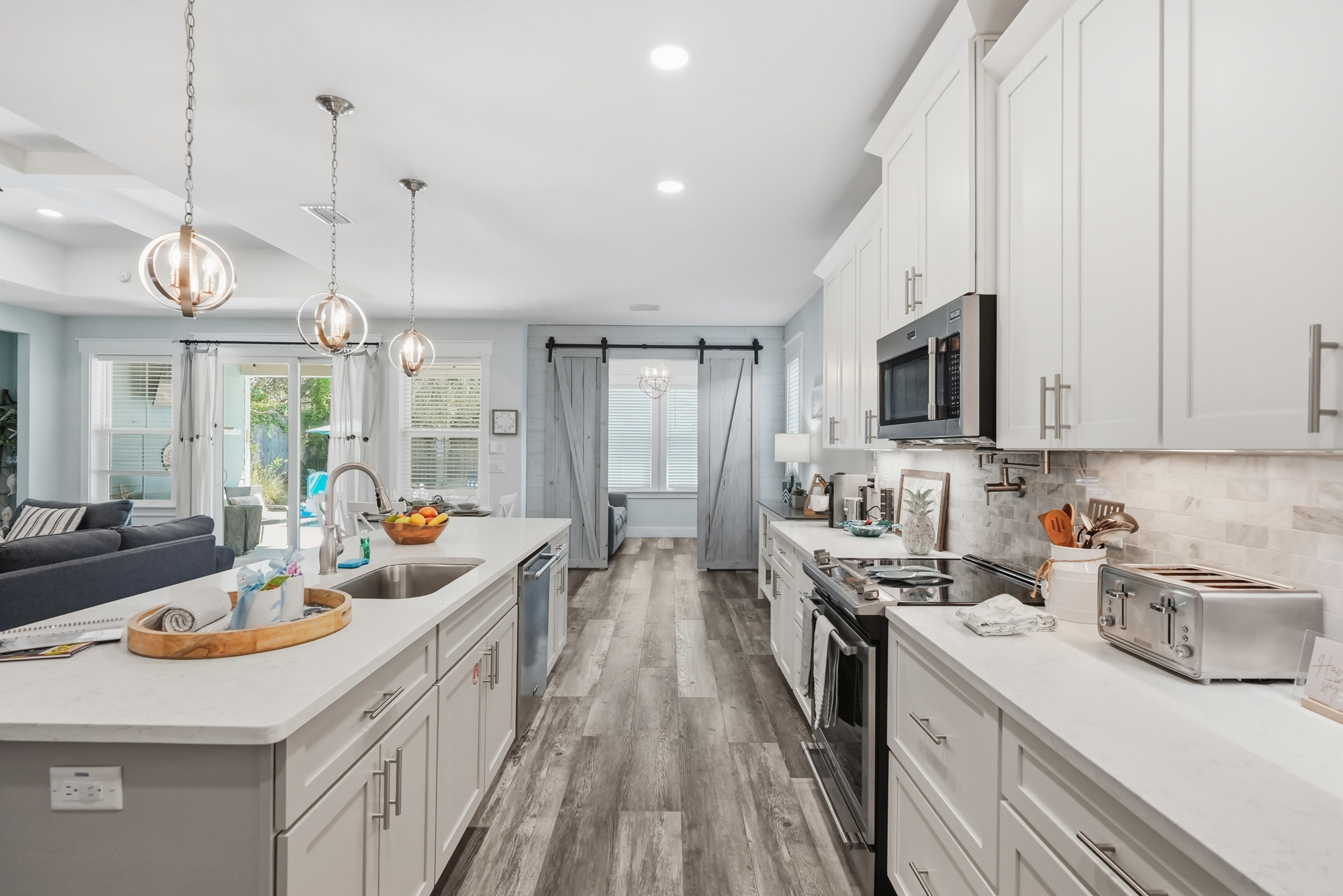 Enjoy entertaining and making a family breakfast or dinner in your huge, fully stocked kitchen and island.