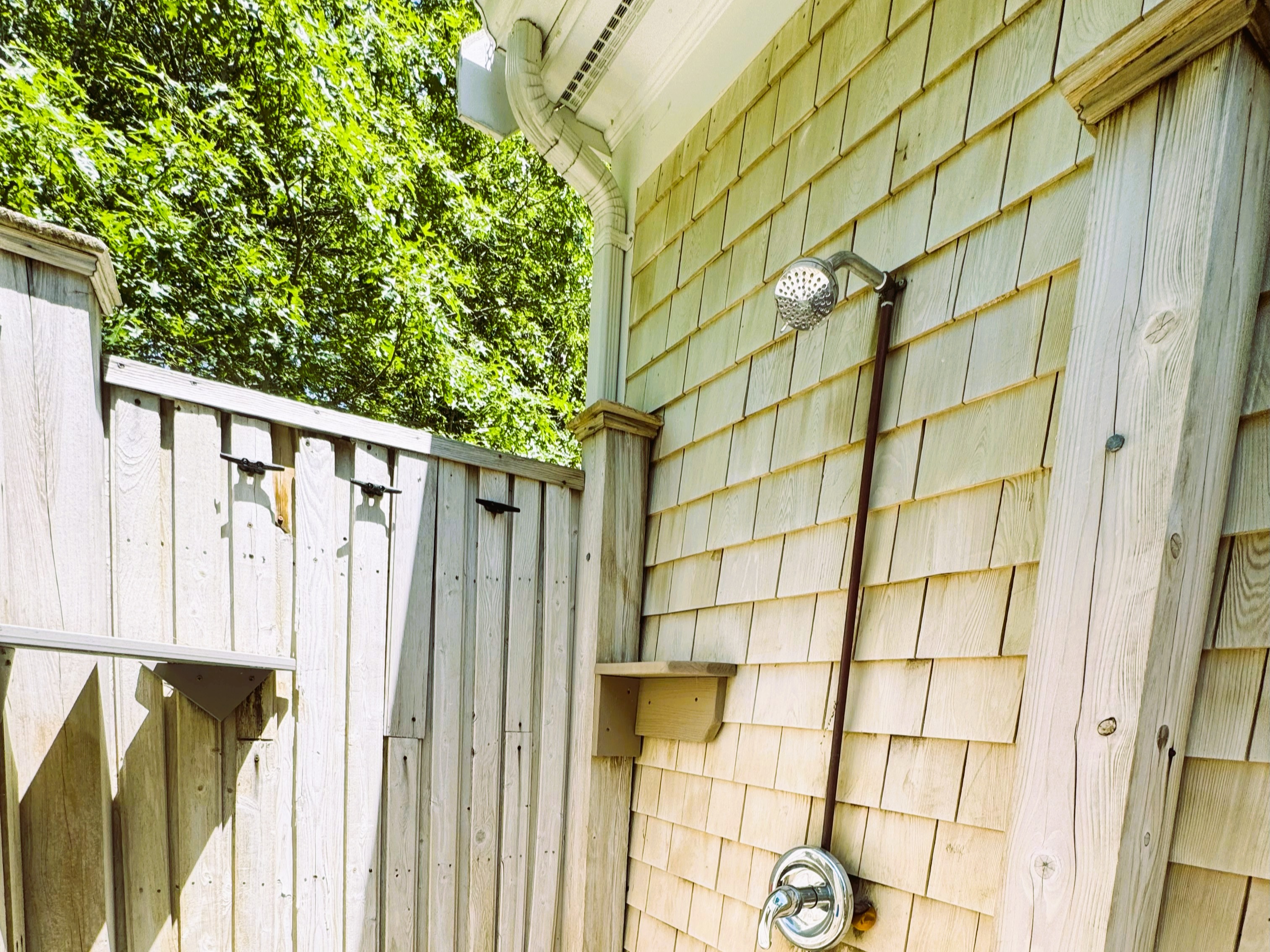 Hot/Cold Outdoor Shower w/ Rinse Sink