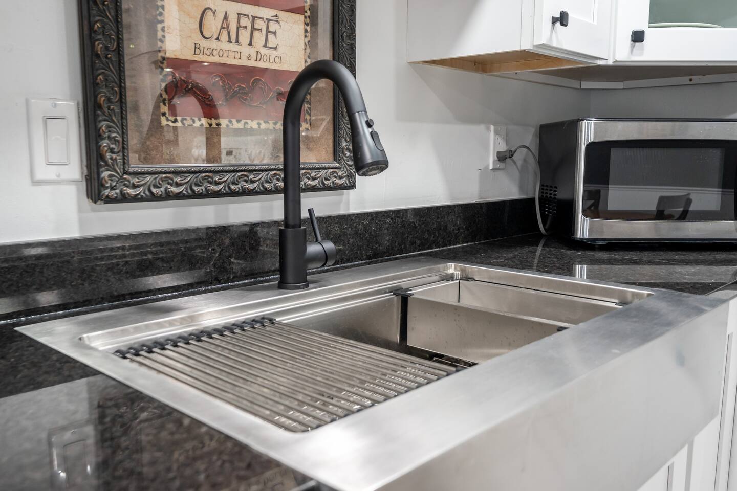 Farmhouse sink