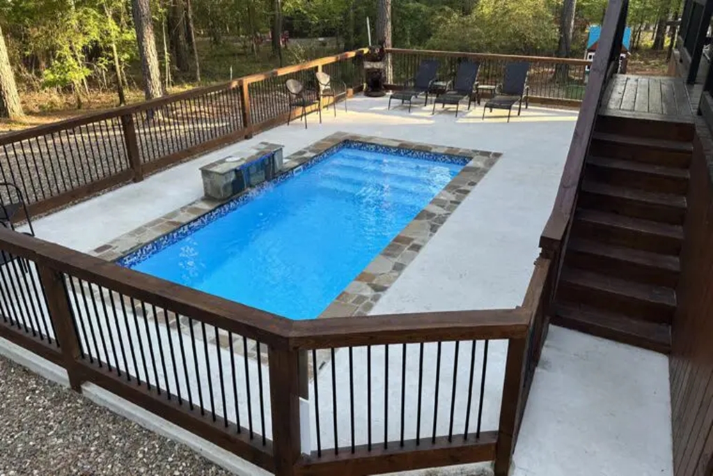 Private Heated Pool And Family Playground - Stunning Getaway Haven - Broken Bow, OK