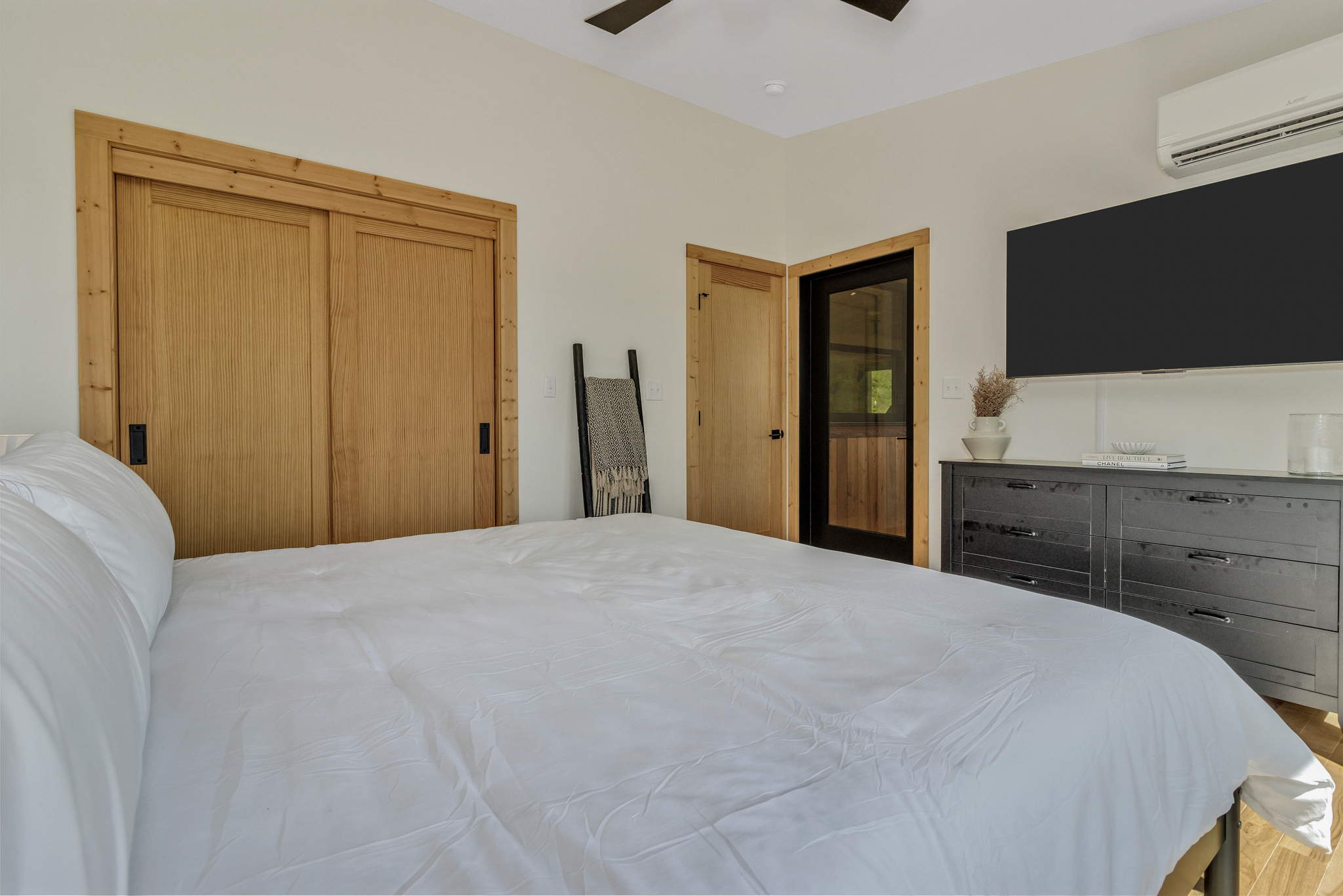 Primary Bedroom - King - Large Smart TV