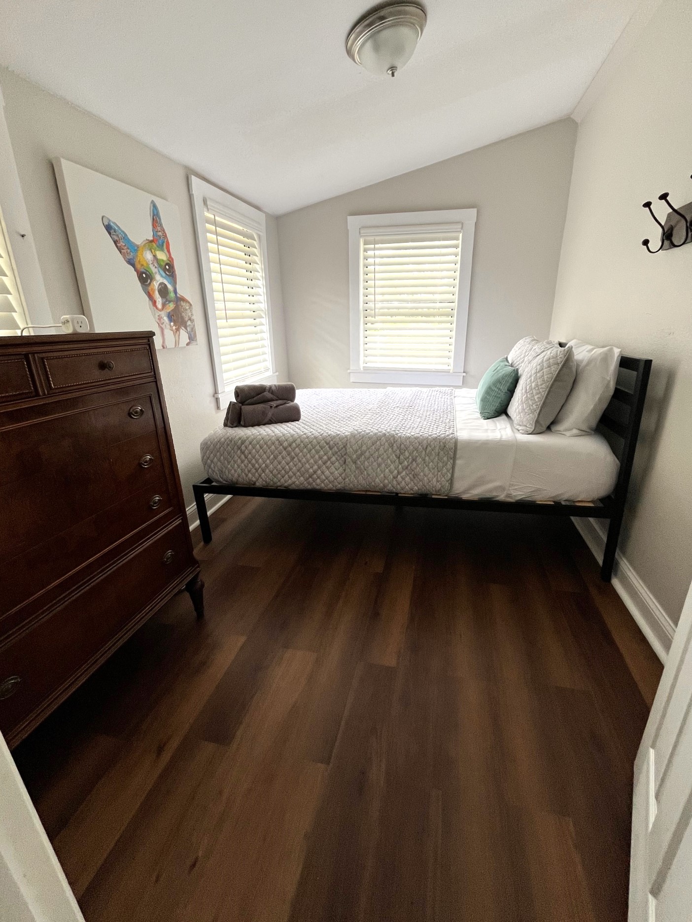 Queen bedroom