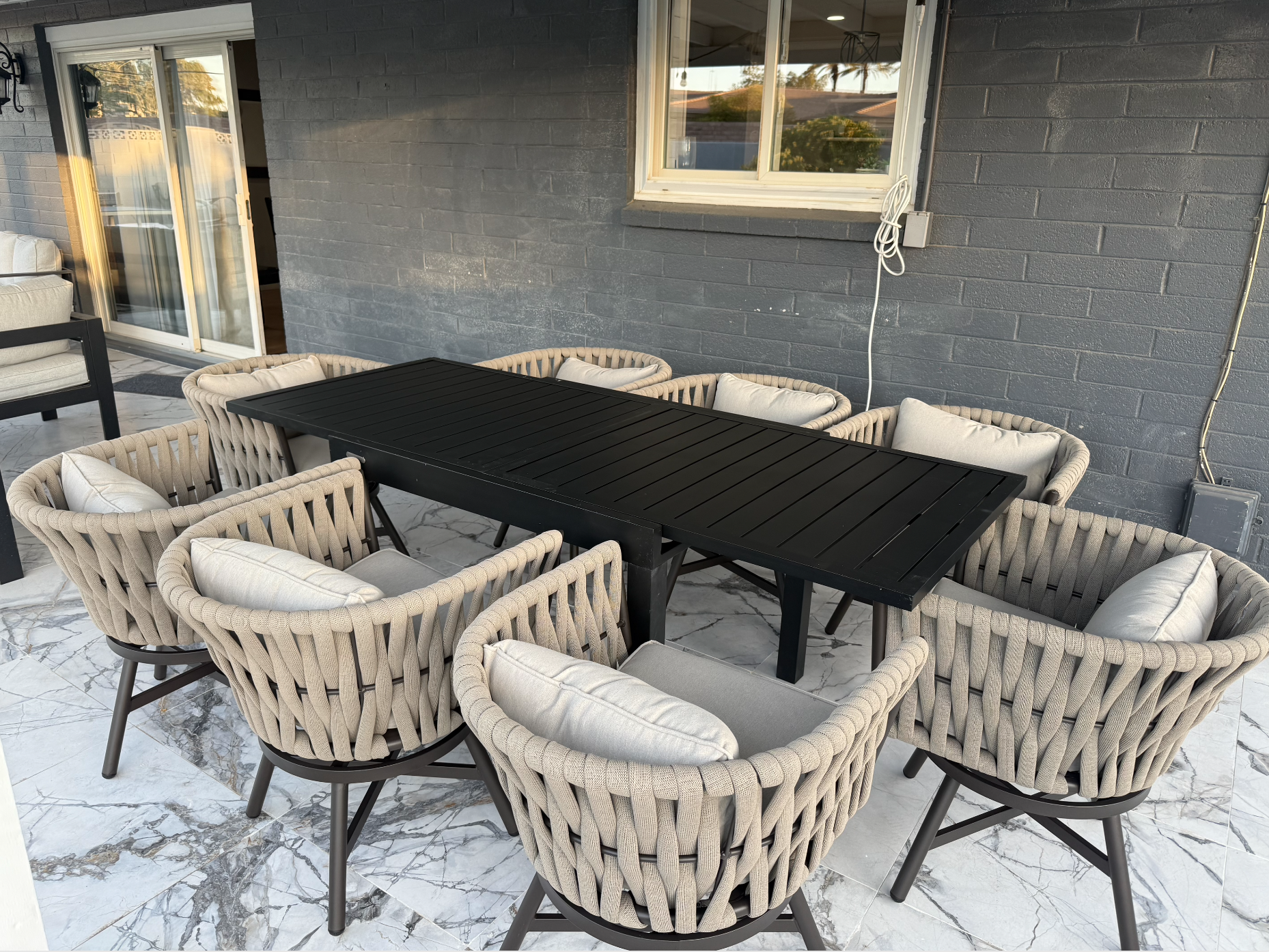 Poolside dining