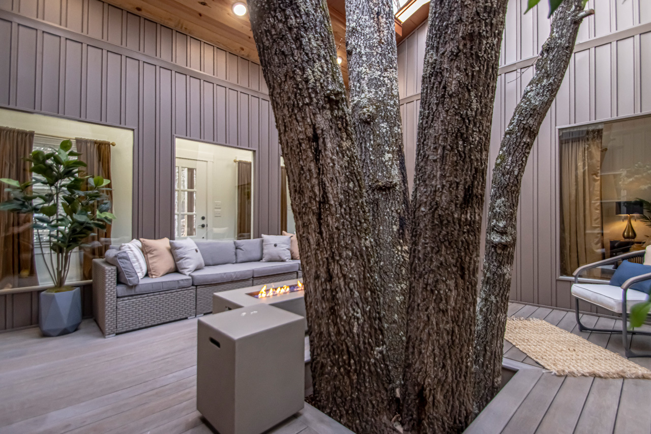 Four Oaks Tree Atrium