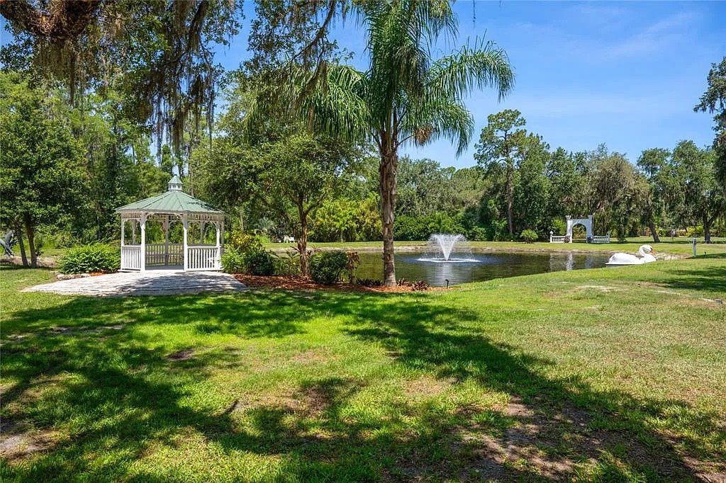Wide-open lawn for games, events, or just soaking up the Florida sun
