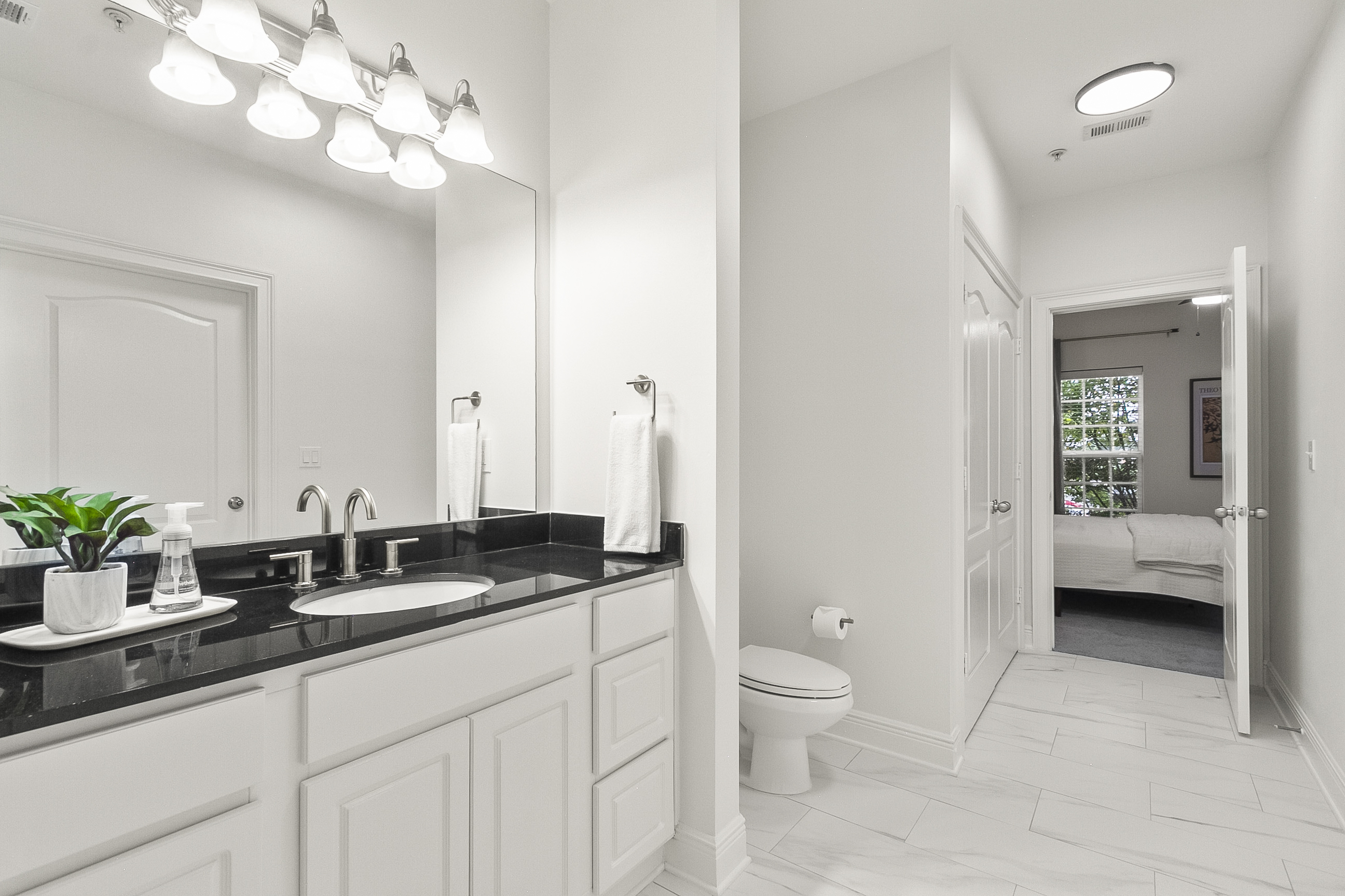 King Bedroom 2 - Bathroom