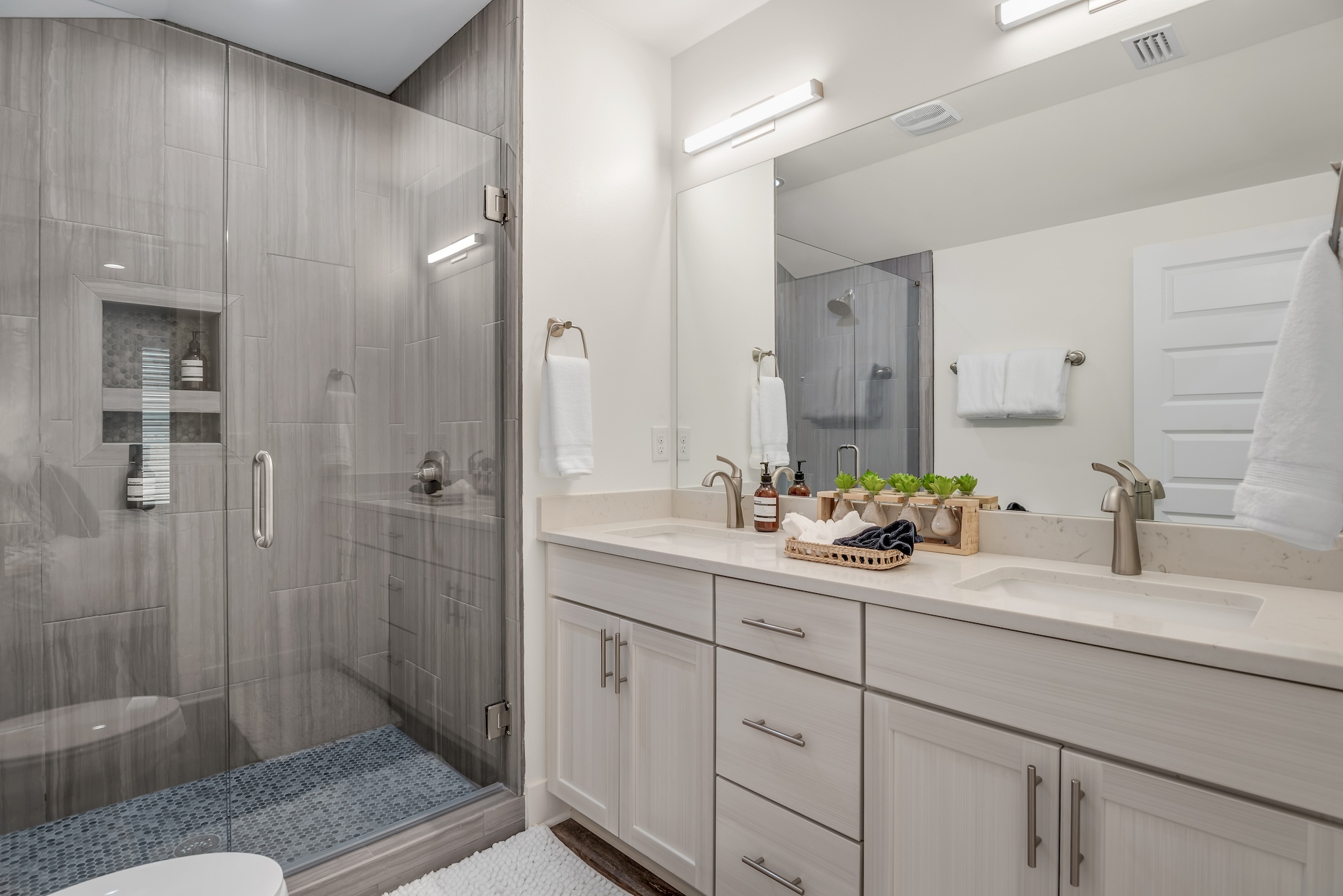 King Suite #6: Private Bath (third floor)