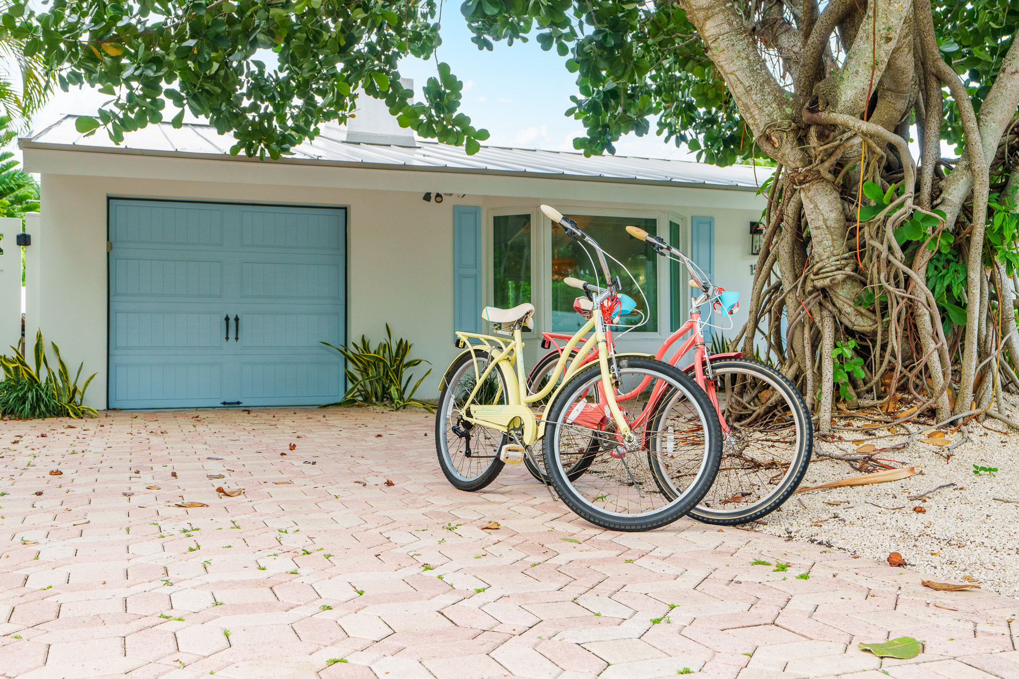 Don't forget your sunscreen for your cruise down A1A