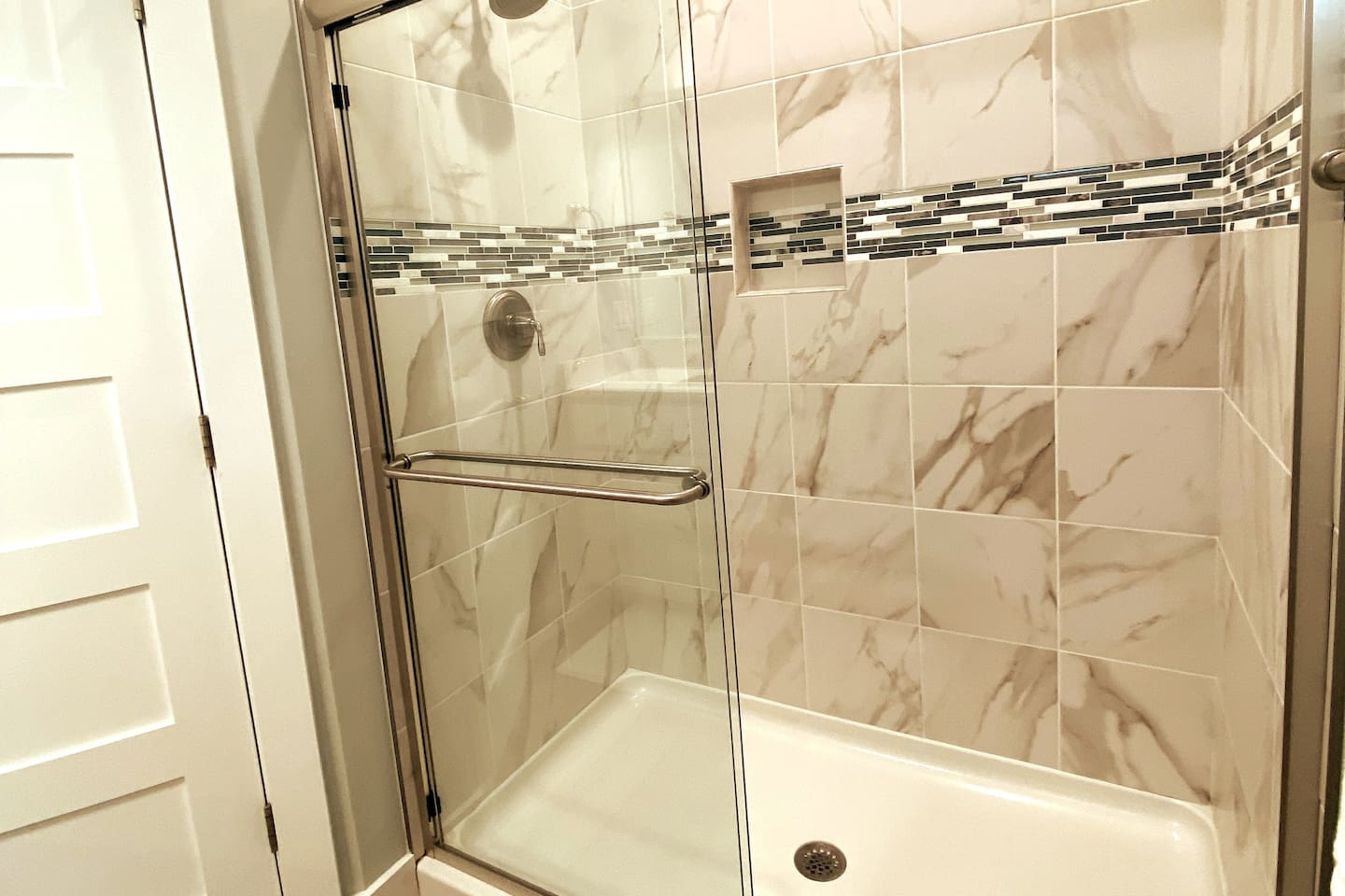 Private en suite bathroom