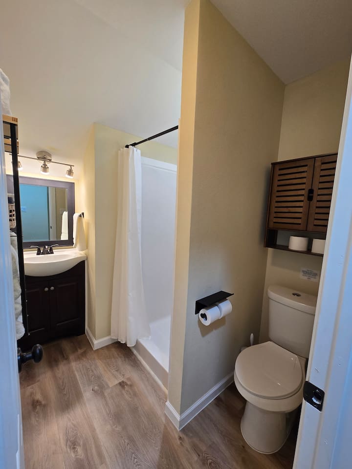 Upstairs bathroom - Forgot something? Check the cabinet!