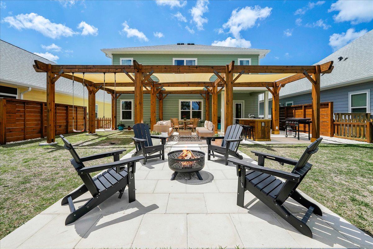 Gather around the fire pit for cozy evenings, great conversations, and unforgettable nights under the stars.