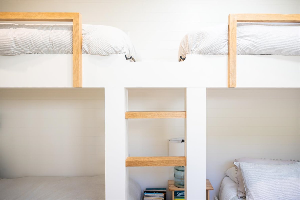 Sturdy ladder to enter top bunks