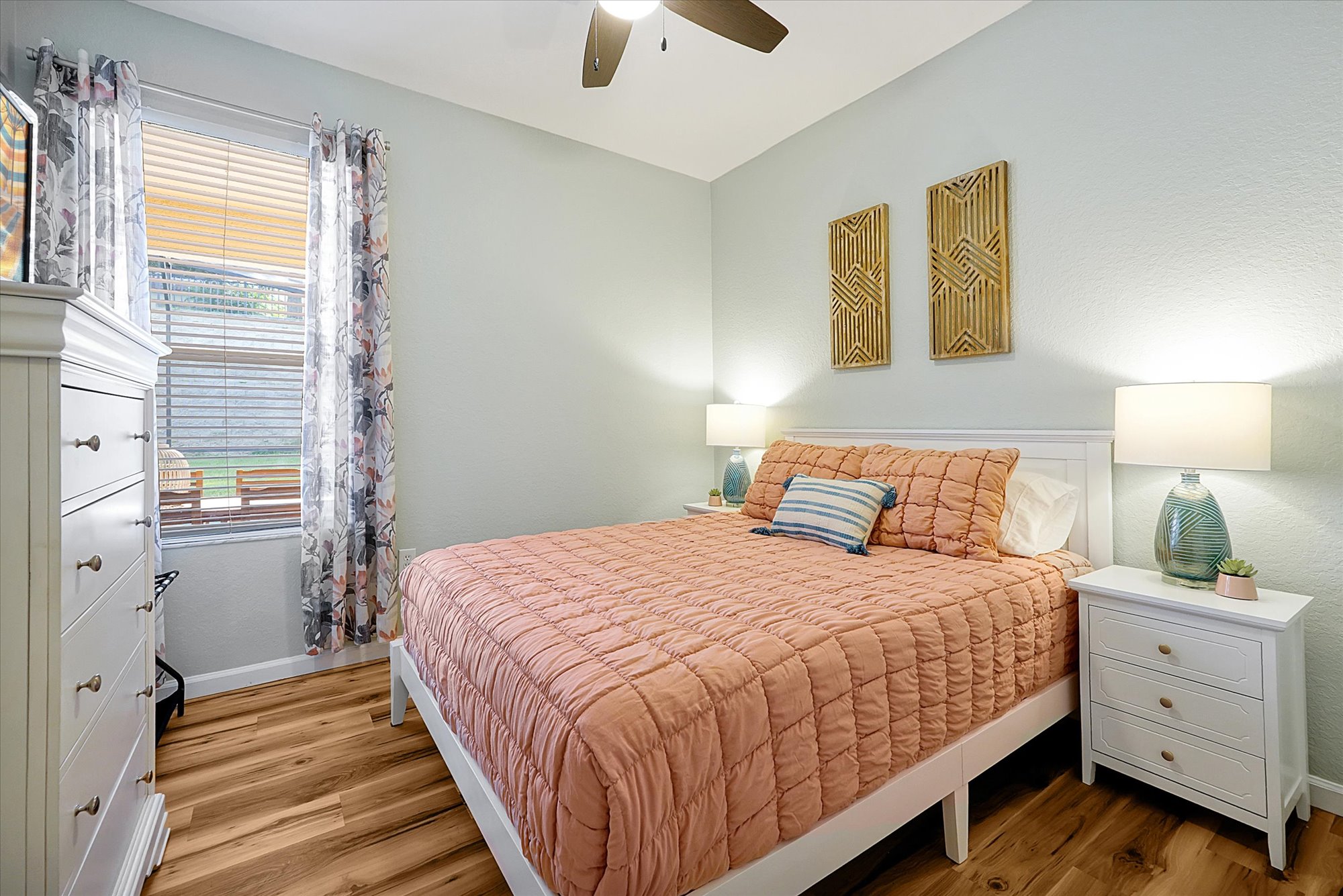 Main Floor Queen Bed and Cable TV