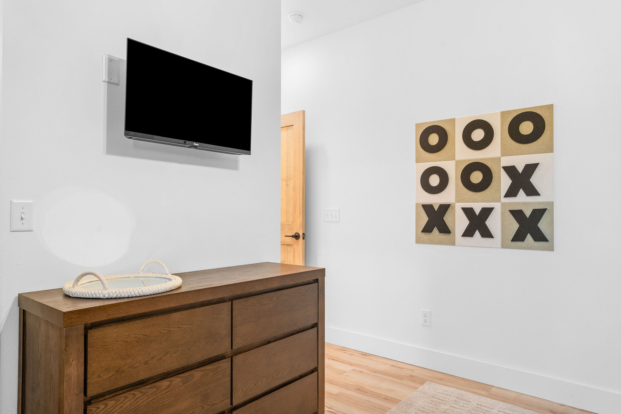 Plenty of storage and a TV for easy, comfortable stays.