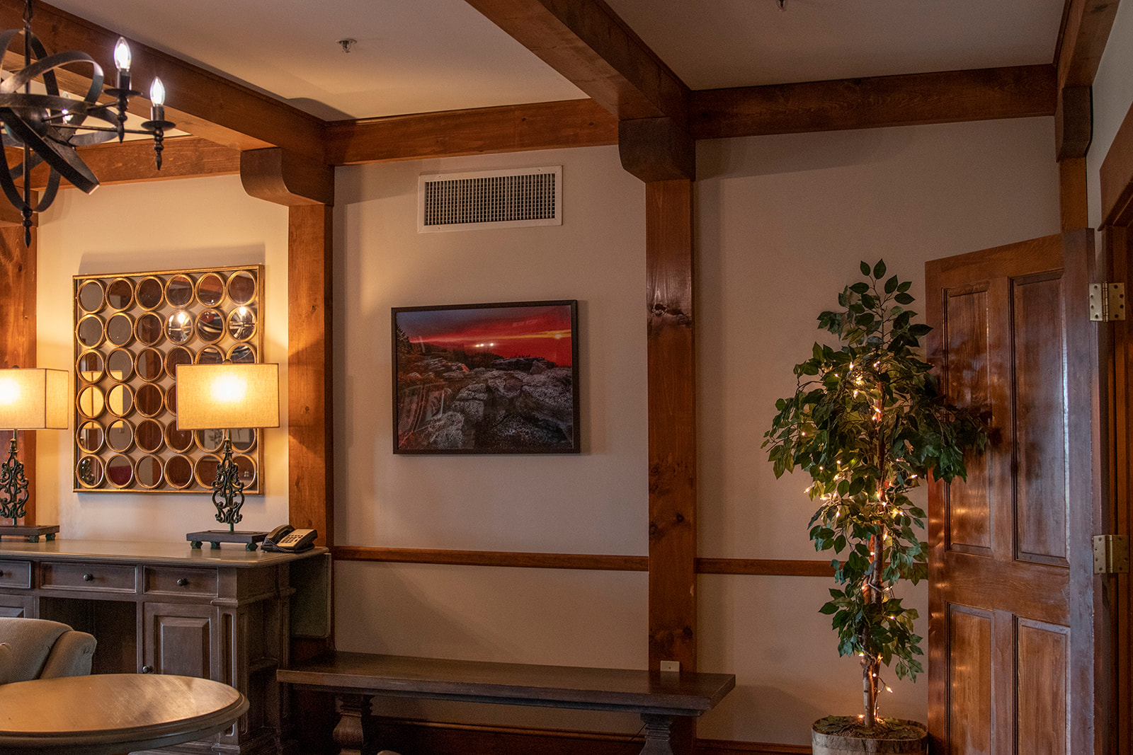 Highland House · Unit 314 — Lobby (3)