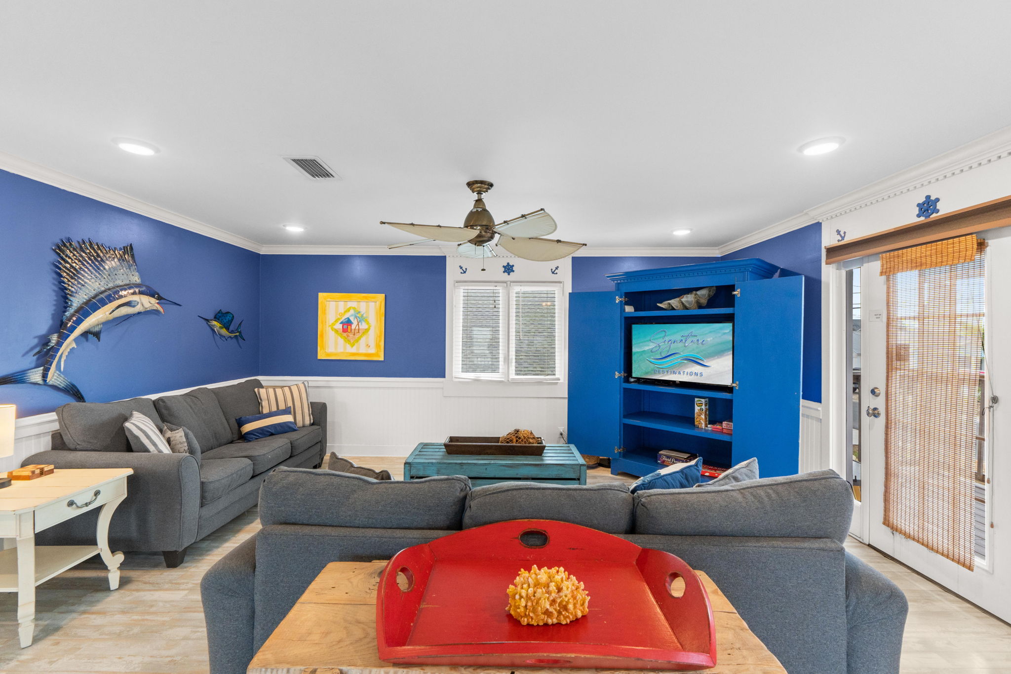 Living Room with 2 Queen Sleeper Sofas 