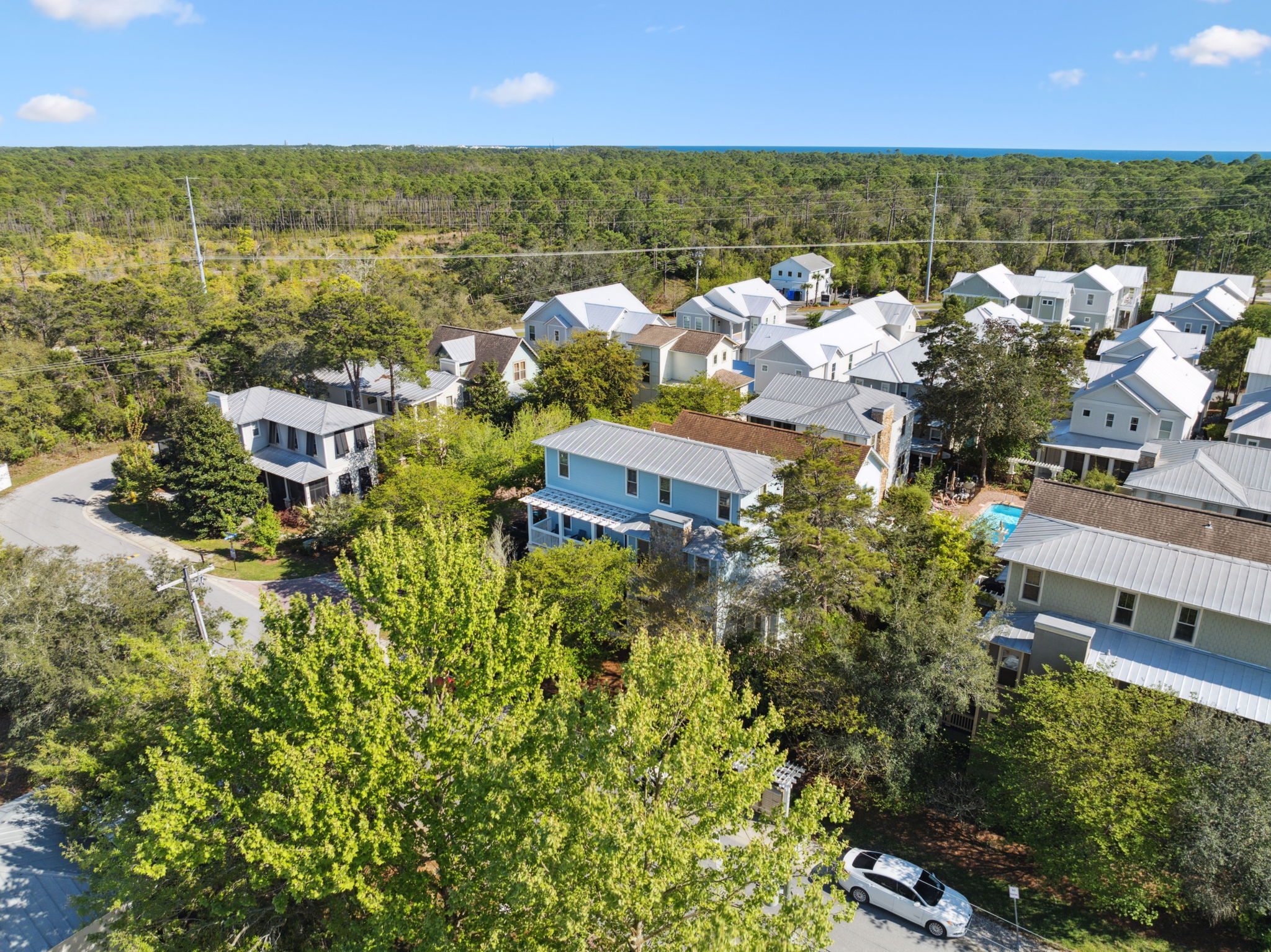 Bird's eye view of Away at A's Coastal Cottage & quiet neighborhood