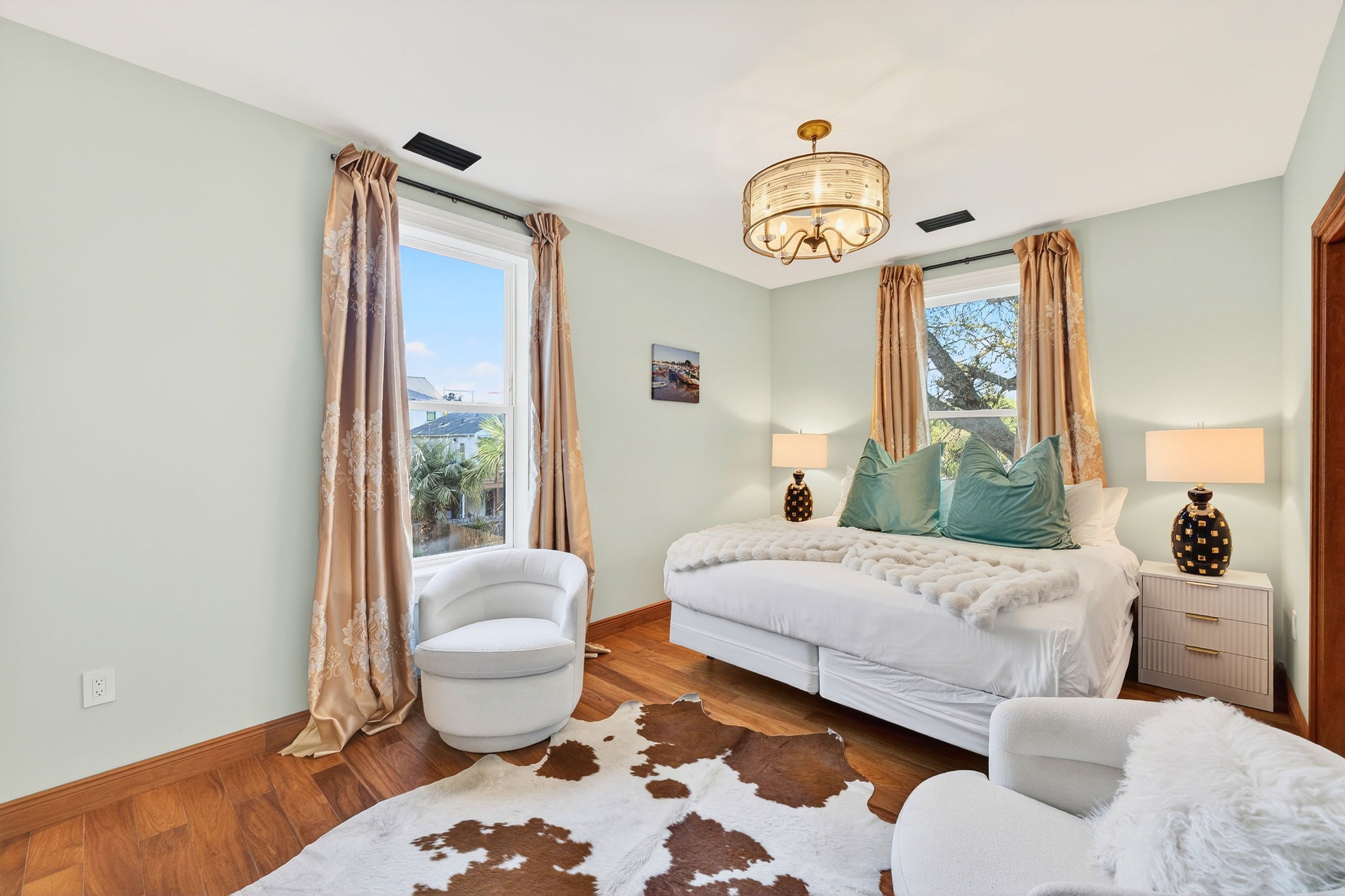 King Suite 4 | Rosewood Retreat | 2605 Palm Blvd, Isle of Palms, SC | IOP Escapes